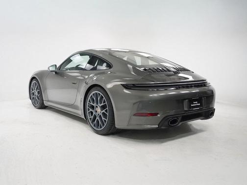 2026 Porsche 911 Carrera T
