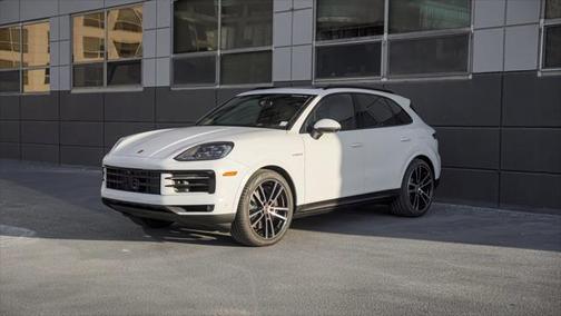 2025 Porsche Cayenne E-Hybrid S