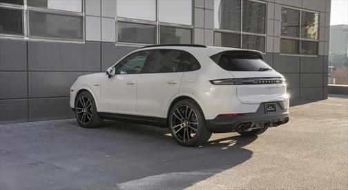 2025 Porsche Cayenne E-Hybrid S