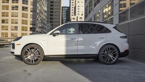 2025 Porsche Cayenne E-Hybrid S
