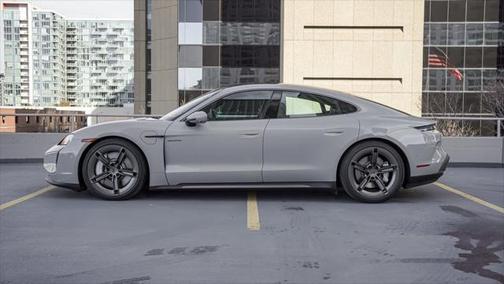 2025 Porsche Taycan Turbo
