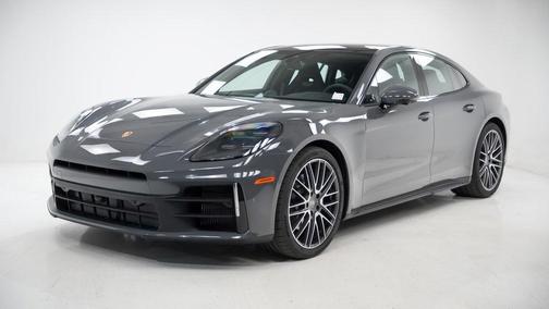 2025 Porsche Panamera 4