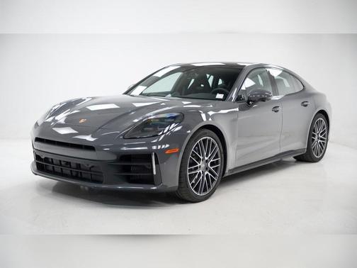 2025 Porsche Panamera 4
