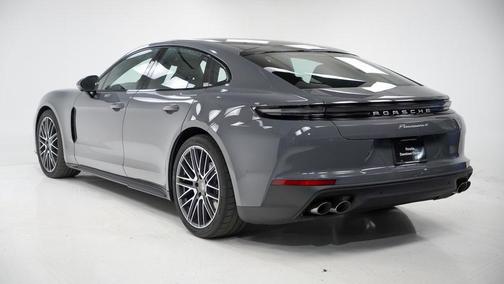 2025 Porsche Panamera 4