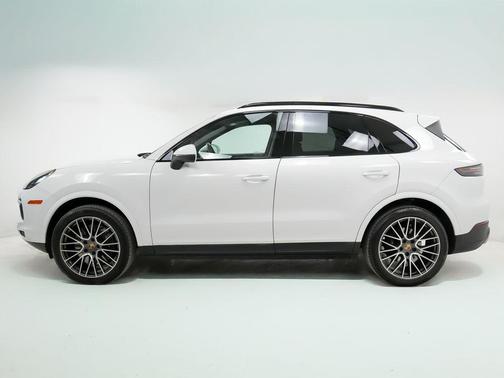 White 2023 Porsche Cayenne Cayenne