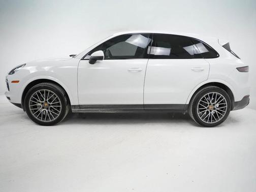 2023 Porsche Cayenne Platinum Edition