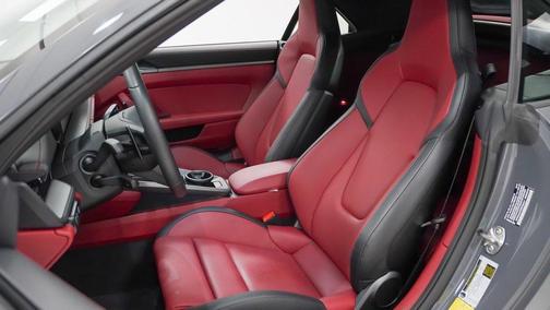 2025 Porsche 911 Carrera