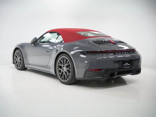 2025 Porsche 911 Carrera