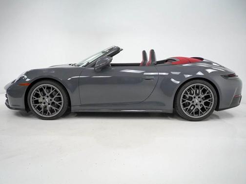 2025 Porsche 911 Carrera