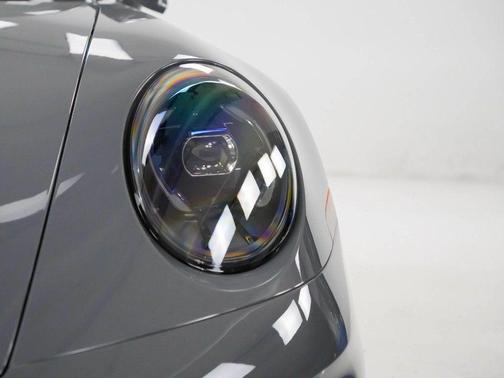 2025 Porsche 911 Carrera