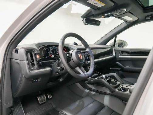 2026 Porsche Cayenne S