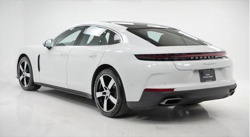 2025 Porsche Panamera 4