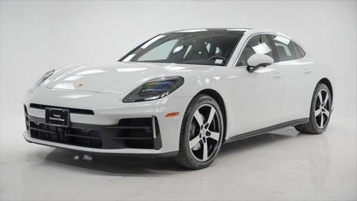 2025 Porsche Panamera 4