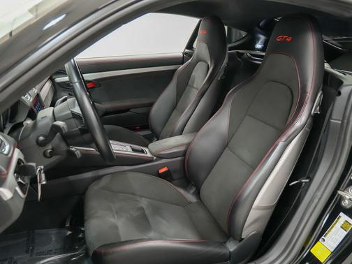 2021 Porsche 718 Cayman GT4
