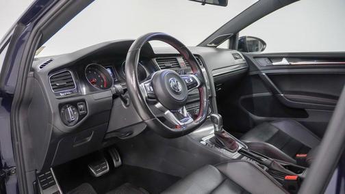 2016 Volkswagen Golf GTI 2.0T SE 4-Door