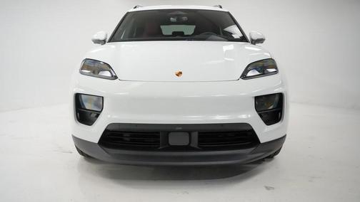 2025 Porsche Macan 4S