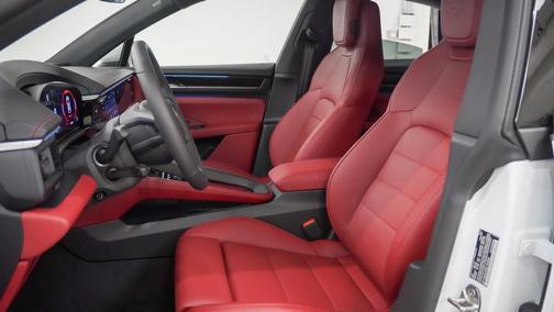 2025 Porsche Macan 4S