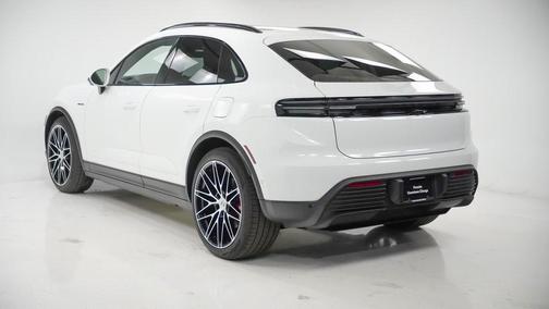 2025 Porsche Macan 4S