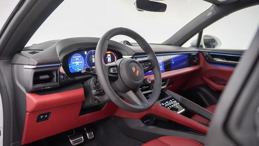 2025 Porsche Macan 4S