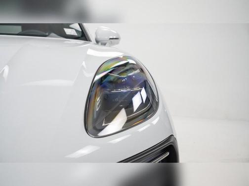 2025 Porsche Macan S