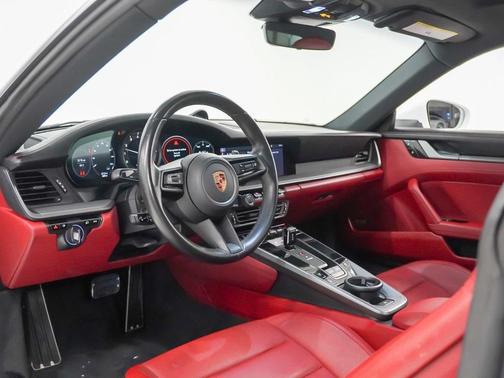 2020 Porsche 911 Carrera 4S