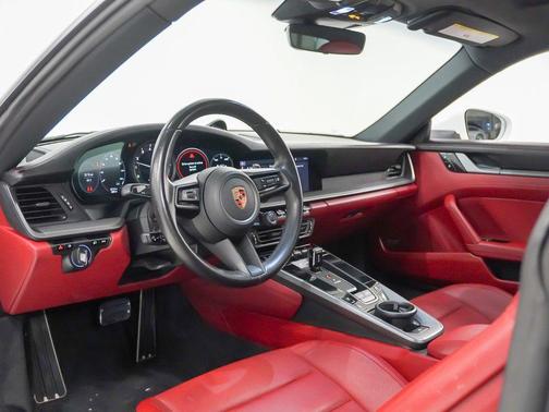2020 Porsche 911 Carrera 4S