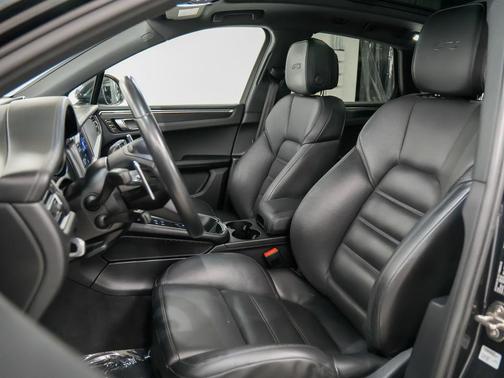 Volcano Grey Metallic 2023 Porsche Macan Macan GTS