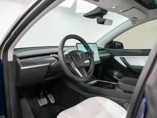 Blue 2022 Tesla Model Y Long Range Dual Motor All-Wheel Drive