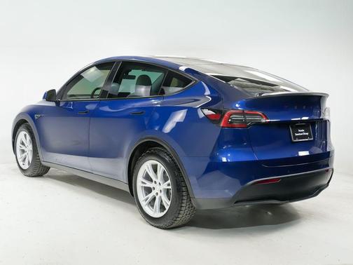 Blue 2022 Tesla Model Y Long Range Dual Motor All-Wheel Drive