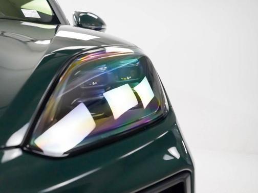 2025 Porsche Cayenne GTS