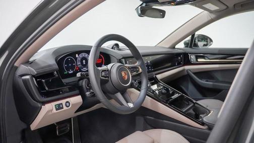 2025 Porsche Panamera 4