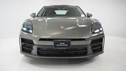 2025 Porsche Panamera 4