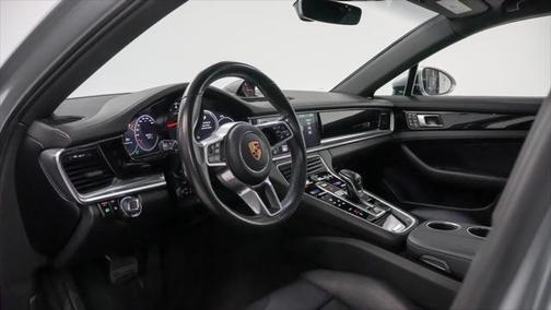 2019 Porsche Panamera 4