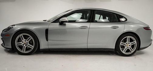 2019 Porsche Panamera 4