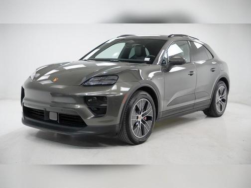 2025 Porsche Macan 4S