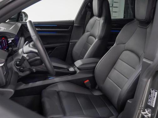 2025 Porsche Macan 4S