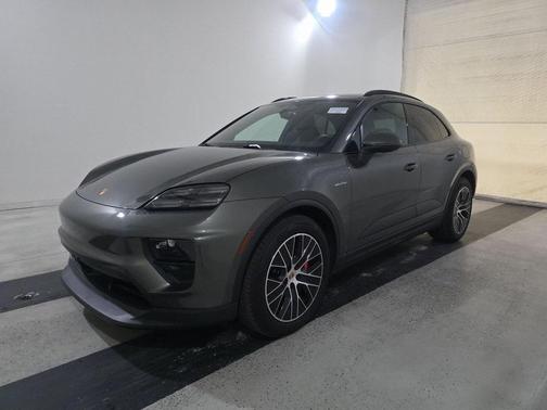 2025 Porsche Macan 4S