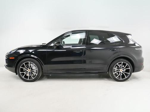 Jet Black Metallic 2020 Porsche Cayenne Turbo