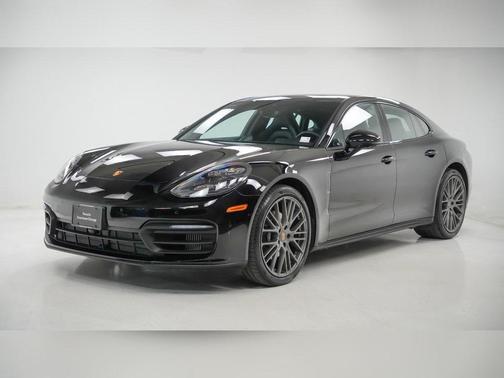 2022 Porsche Panamera Platinum Edition