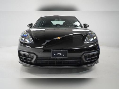 2022 Porsche Panamera Platinum Edition