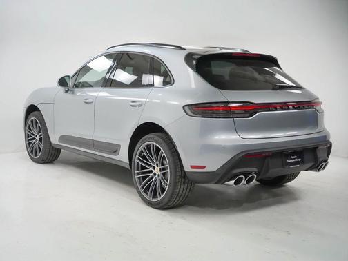 Dolomite Silver Metallic 2026 Porsche Macan Macan