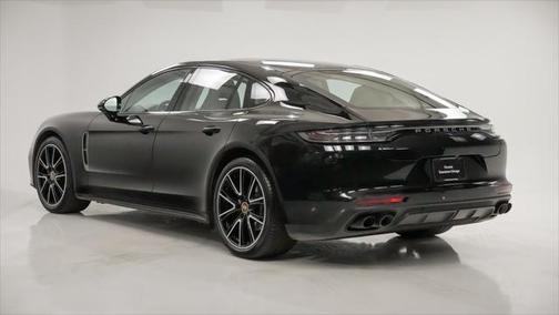2022 Porsche Panamera Platinum Edition