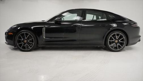 2022 Porsche Panamera Platinum Edition