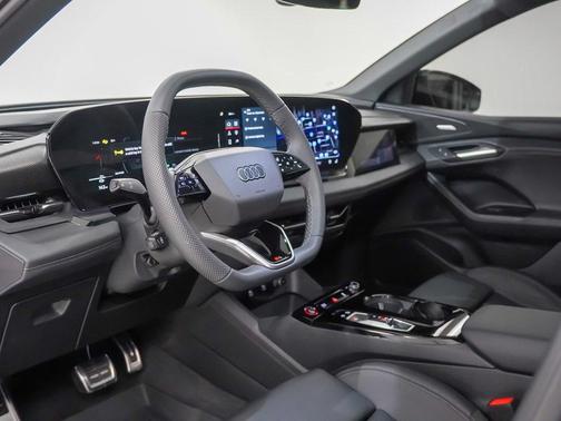 2025 Audi SQ6 e-tron Prestige quattro