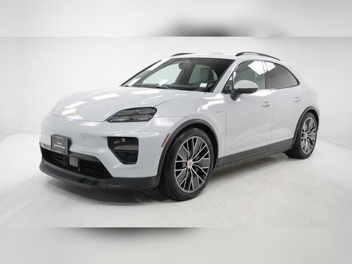 2025 Porsche Macan 4
