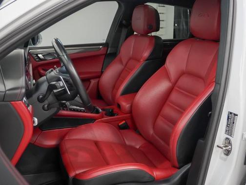 2022 Porsche Macan GTS