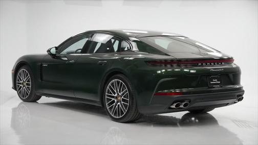 2025 Porsche Panamera E-Hybrid 4