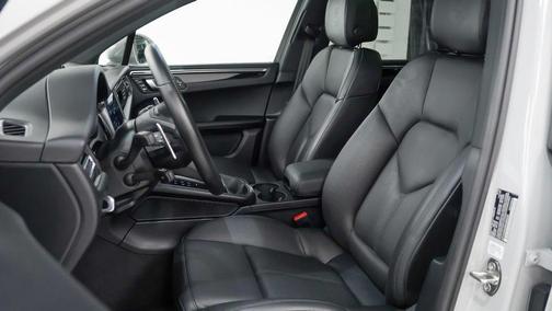 2022 Porsche Macan 
