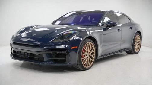 2025 Porsche Panamera Turbo