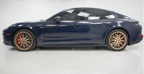 2025 Porsche Panamera Turbo